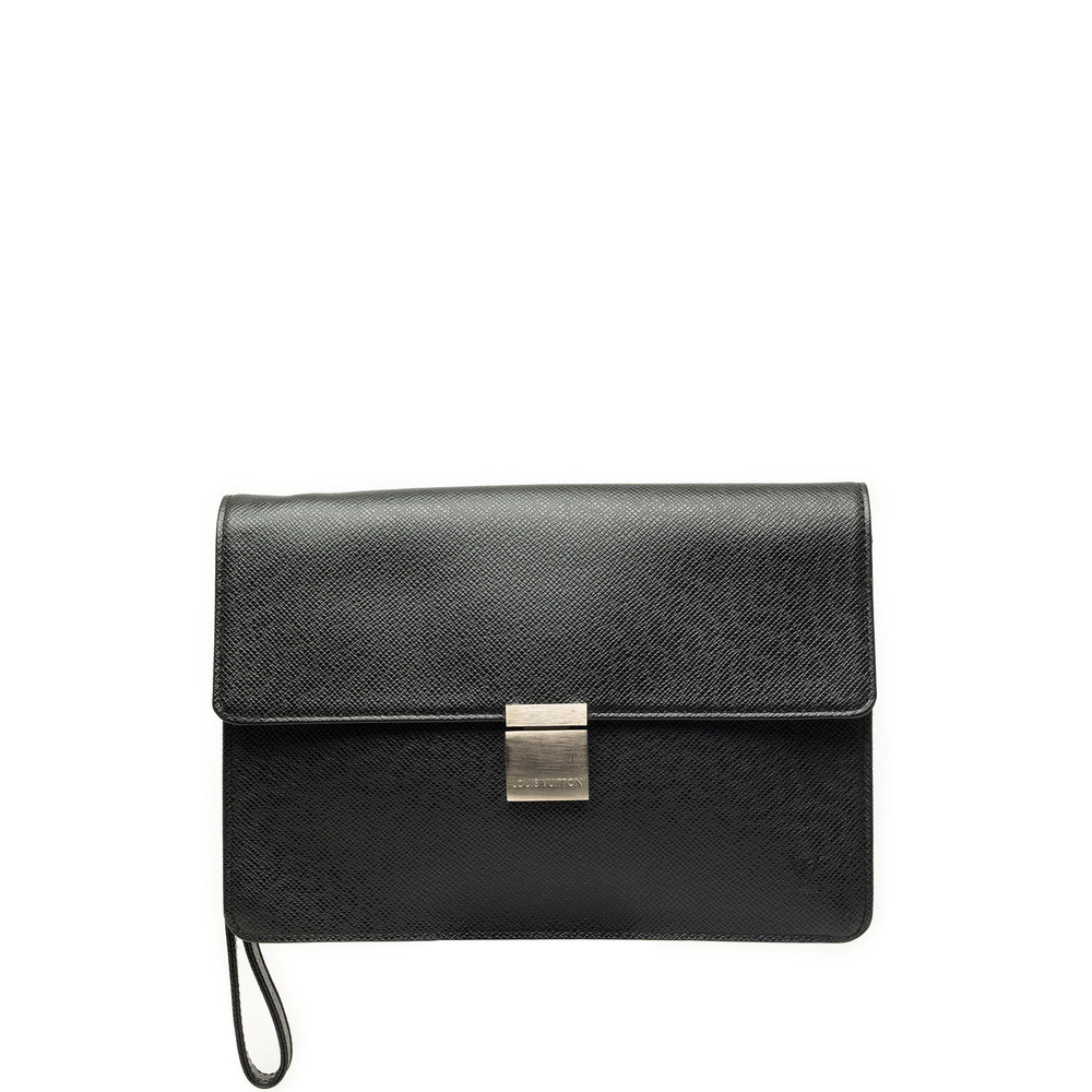 Pre-Loved Louis Vuitton Taiga Selenga